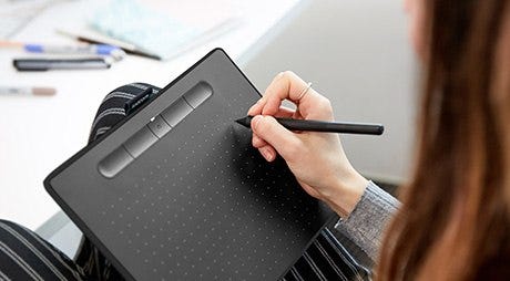 Tableta Grafica Wacom CTL6100WLK0 Intuos M para dibujo 10.4 x 7.8  Bluetooth Negro - Promart