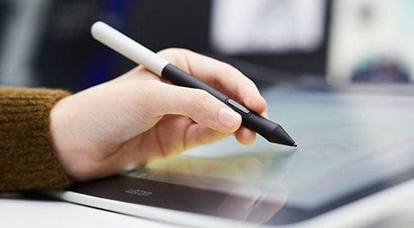 Écran interactif à stylet Wacom One 13 DTC133 - Tablette Graphique avec  écran 13,3 (DTC133W0B) prix Maroc