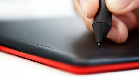 Wacom Una tableta pequeña con bolígrafo creativo CTL-472-N