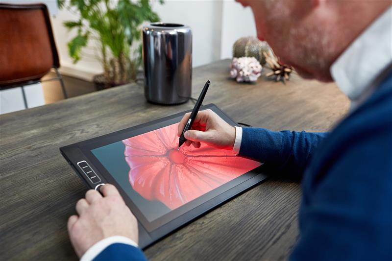 Mobile Studio Pro